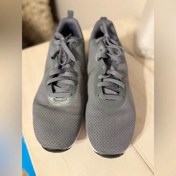 Nike 827177-002 Air Max Turbulence LS
Cool Grey 11.5 - Picture 3 of 11